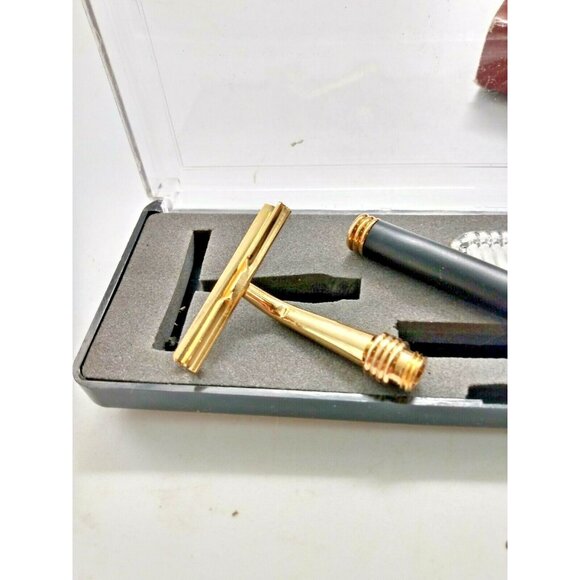 Vintage Travel Razor and Inter-changeable Toothbrush 1960's - Picture 7 of 9